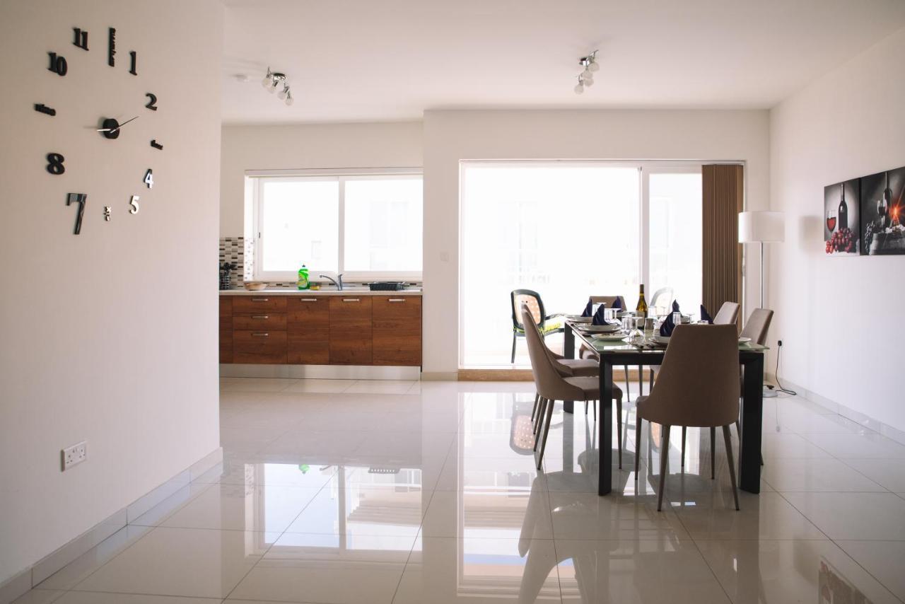 Modern 3 Bedroom With Ac Apartment Żabbar Esterno foto